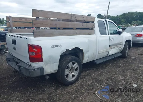 2007 Chevrolet Silverado 1500 Ltz z USA, uszkodzony, nr VIN 1GCEK19087Z563778
